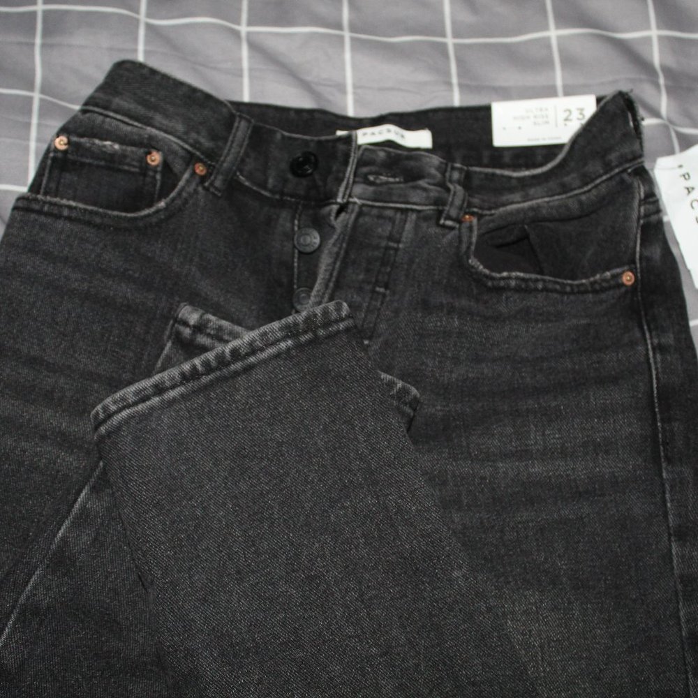 PacSun Ultra High Rise MOM Jeans size 23